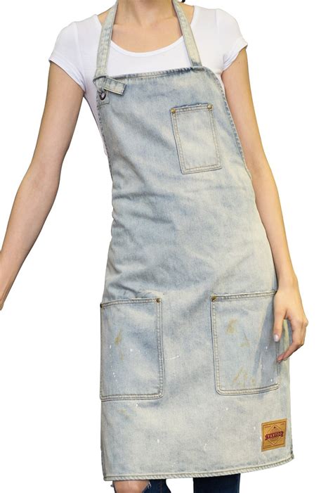 You can find the latest celebrity short haircuts, shoulder length hairstyles, long hairstyles here. Mane Interest: Denim Hair Stylist Apron