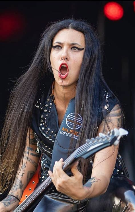 Fernanda Lira Heavy Metal Girl Female Guitarist Metal Girl