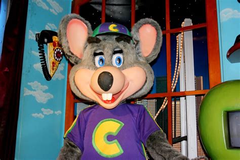 Chuck E Cheese I Had So Many Birthday Parties There I Loved That