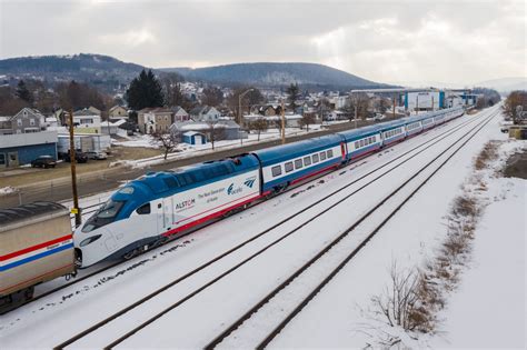 The First Acela Trainset Enters Tests