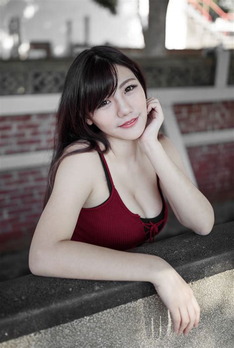 The same as any dating site. 5 Qualities to Look for When You Want to Date Beautiful ...