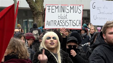 Rechte Demo In Berlin Verhindert Afd Spektrum Macht Frauenrechte Zum Propagandathema Youtube