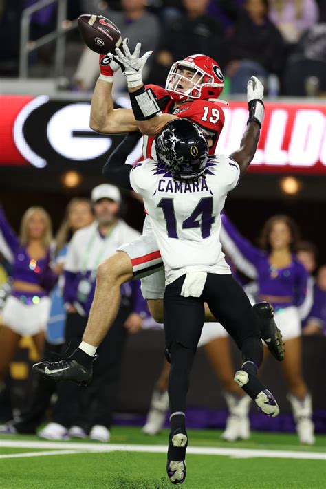 Georgia Pounds Tcu 65 7 To Repeat As Cfb National Champs