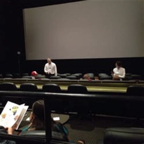 Studio movie grill is a great and fun place to work but can be somewhat stressful at times due to the many different customers you'll be dealing. Studio Movie Grill - 16 Photos & 49 Reviews - American ...