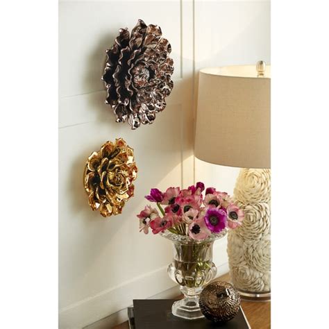 The kit will also include the backdrop fencing to attach the backdrop panels this way, you can use our individual flower panels or individual greenery panels and make them into any design you'd like! Shop Metallic Large Ceramic Wall Flower - Overstock - 9659512