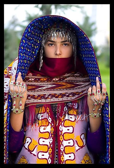 Turkmenistan Traditional Outfits Fashion Bride Dress Up