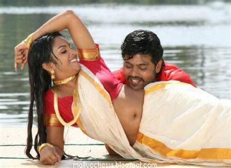 Malayalam Actress Jyothirmayi Hot Photo Gallery