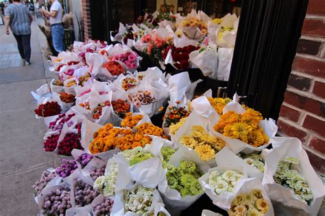 B Floral's Guide to the New York City Flower Market