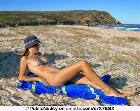 Publicnudity Casualnudity Outdoor Beach Tanlines Hat Sunglasses