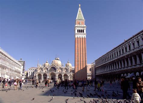 Venice Wants St Marks Tourists Dressed Tidy
