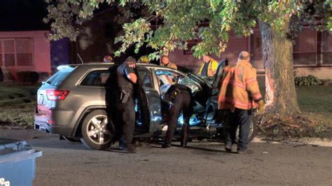 Man Pulled From Car After Hitting Tree Alcohol A Factor In Crash