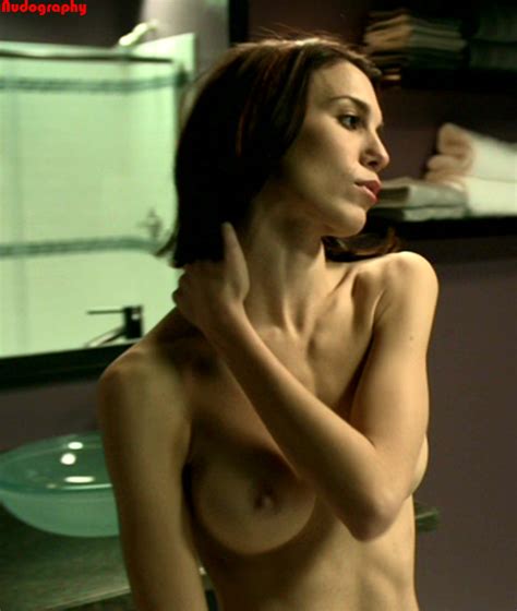 Disney Star Christy Carlson Romano Nude In Mirrors 2 Picture 2010