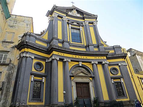 Ogni giorno i bimbi vengono esposti a milioni di antigeni. Ruota degli Esposti a Forcella e Basilica dell'Annunziata ...