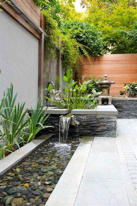 Browse this range of water features brought together from leading uk online garden shops. Water Feature Ideas for a Small Garden