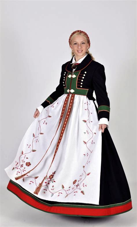 Bunad From Åmli Aust Agder Norway Scandinavian Dress Norwegian