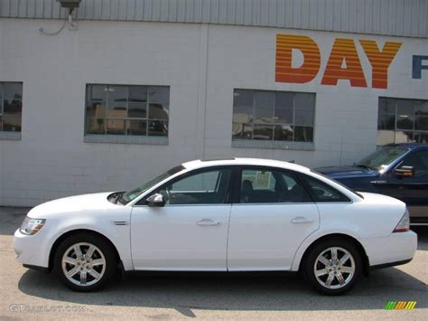 2008 Oxford White Ford Taurus Limited 16100150 Photo 2