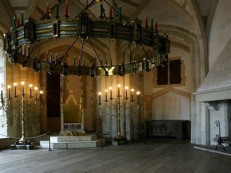 Pin By Alexis Parker On Medieval Throne Room Castles Interior