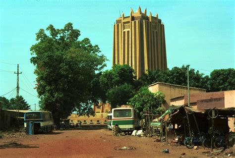 Bamako Mali April 1995 92 Bceao Tower Bceao Tower Bamako M Flickr
