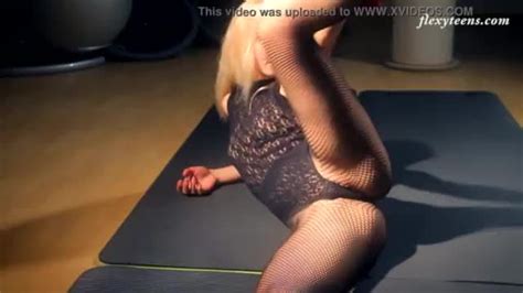 Fit Elena Shows Off Her Gymnast Naked Body Reallifecam Porn