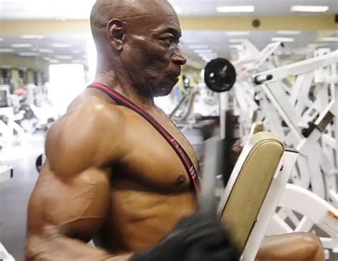 70 year old bodybuilder 70 year old dr jeffrey life started to take fitness pretty seriously at