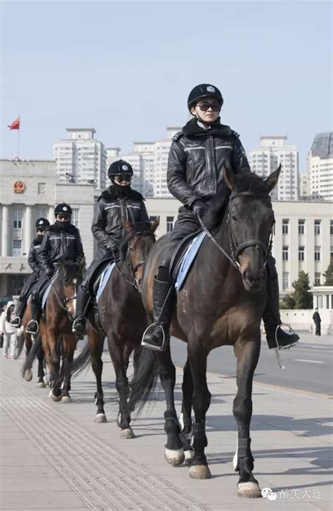 Dalians Mounted Policewomen In Full Leather Uniform Riding Helmets