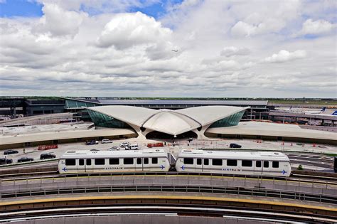 Airtrain Terminal 5 Designed By Eero Saarinen John F Kennedy