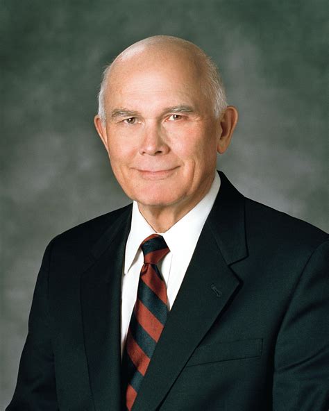 Elder Dallin H Oaks Gender Roles And The Priesthood The Daily Universe