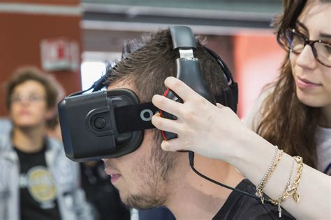 Virtual Reality Therapy For Stroke Survivors The Stroke Elf