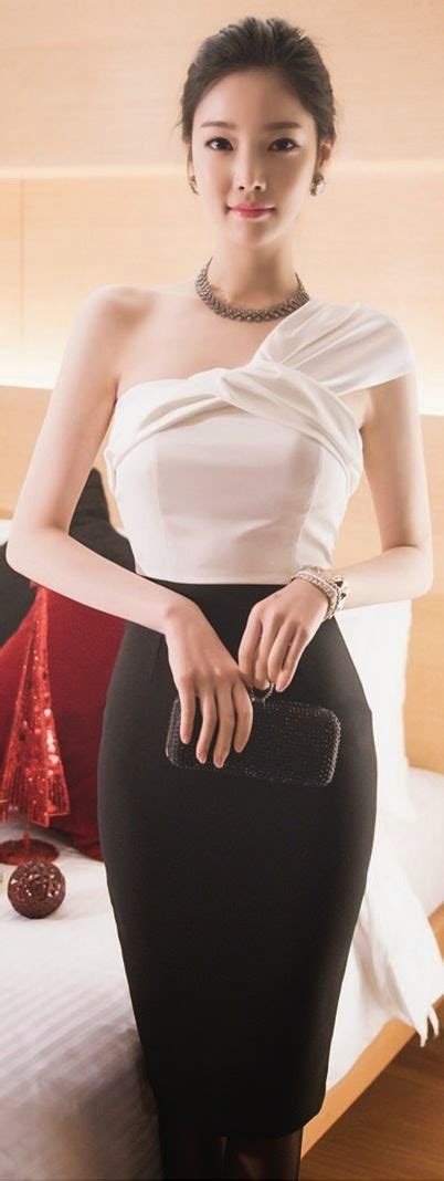 Fashion Bloom Luxe Asian Women Design Korean Model Fashion Style Dress