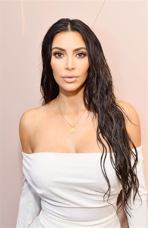 Kim Kardashian Beauty Reality Star Launches Contour Kit Daily Telegraph