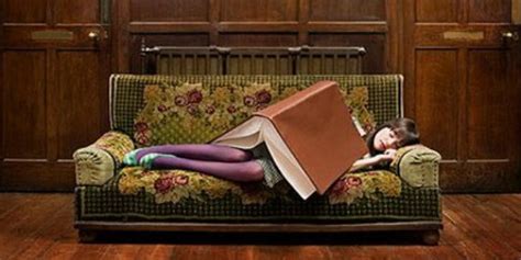 Adatto ai piccoli spazi, esiste dotato di un materasso alto 11 cm, questo divano letto a libro offre tutta la comodità e la praticità di. Libro Caroline Y La Puerta Sectrea | Libro Gratis