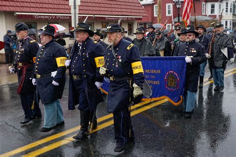 Gettysburg Remembrance Day Parade Draws Large Crowd Despite Rain And