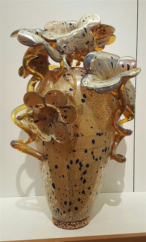 Sold Price Dale Chihuly Venetian Vase Invalid Date Est Glass Art
