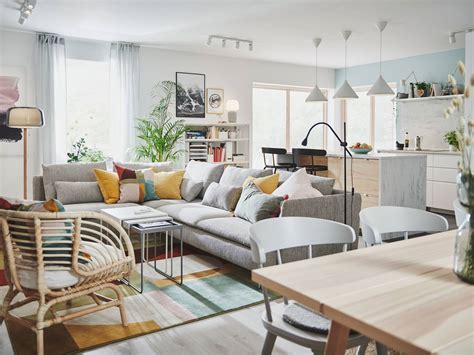 Ikea furniture and home accessories are practical, well designed and affordable. Ponte cómodo con lo nuevo en sofás del catálogo de IKEA 2021