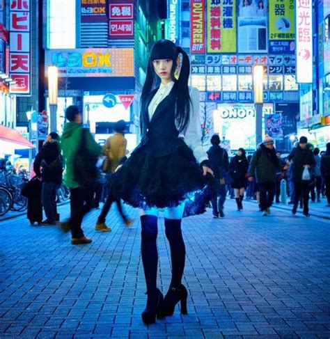 Японки сходят с ума от этих необычных юбок ФОТО