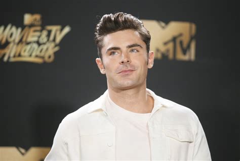 Zac Efrons Heartwarming Message To Little Sister Makes Fans Gush