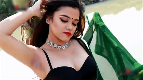 Desi Bhabhi Ki Hot Jawani Armpit Show In Saree Youtube