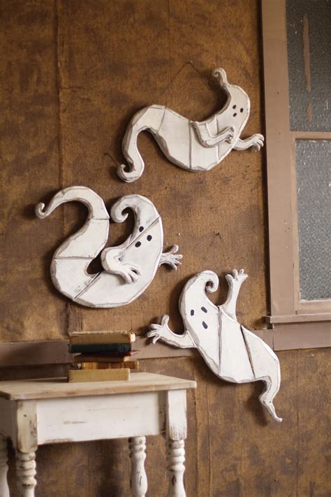 Set Of Three Painted Wooden Ghost Wall Or Tree Hangings Moldes