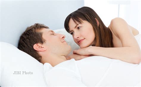 Mantra kuat di atas ranjang. Tips Ampuh Cara Seks Memuaskan Suami Di Ranjang | Love ...
