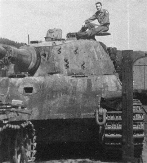 Abandoned King Tiger Belong To S Pz Abt 509 1945 Panther Tank Tiger