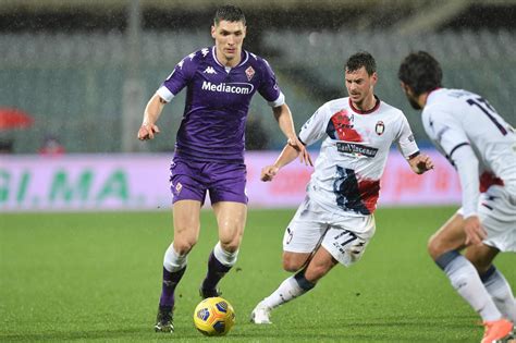 Milenkovic, pezzella (k), igor 69 quarta; Serie A, Fiorentina-Crotone 2-1: Bonaventura e Vlahovic ...