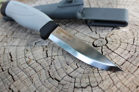 Mora hook carving knife 164 left hand use wood handle sheath 13386. Mora Robust