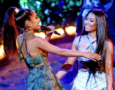Ariana Grande And Nicki Minaj Sex Up The 2016 Amas With Side To Side