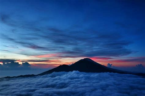 The Bucket List Sunrise Volcano Climbing In Bali