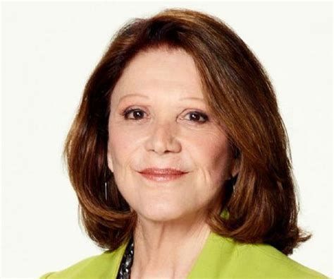 That one person that always gets first in everything. Linda Lavin - Bio, Facts, Family Life of Actress