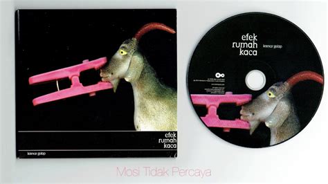 Erk mengumumkan jadwal konser dan perilisan mini album ini 5 hari sebelum tanggal yang telah ditentukan, yaitu hari ini, 28 januari 2020. Efek Rumah Kaca - Kamar Gelap ( full album ) - YouTube