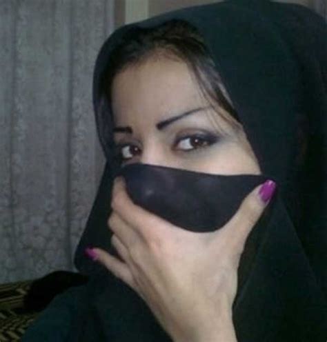 انسة سعودية على قدر من الجمال من الرياض ابحث عن ابن الحلال للزواج