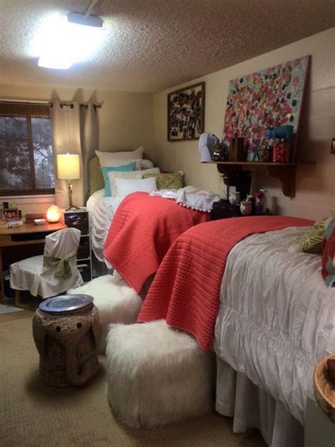 Tutwiler Dorm Room University Of Alabama Dorm Room Styles Cool Dorm Rooms Dorm Room Designs
