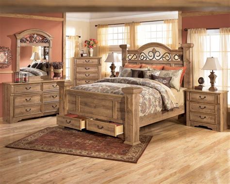 It's your own private retreat from the clamor of the outside world, or even the clamor of your kitchen and living room if you live with others. king size bedroom set 6 | Bedroom sets, Full size bedroom ...