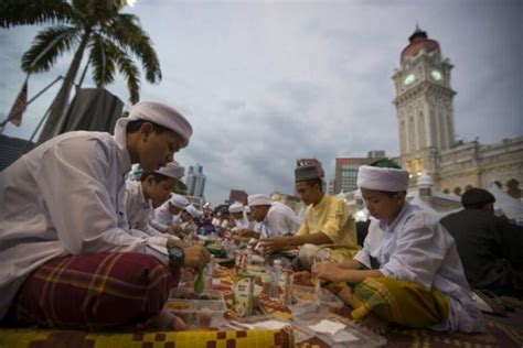 10 Tradisi Unik Saat Ramadhan Di Berbagai Negara Blog Mamikos